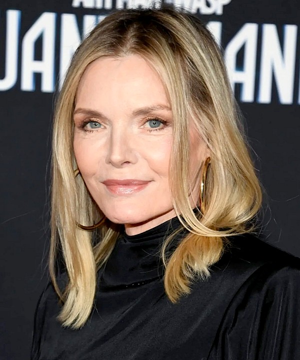 Michelle Pfeiffer photo