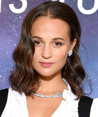 Alicia Vikander photo