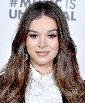 Hailee Steinfeld photo