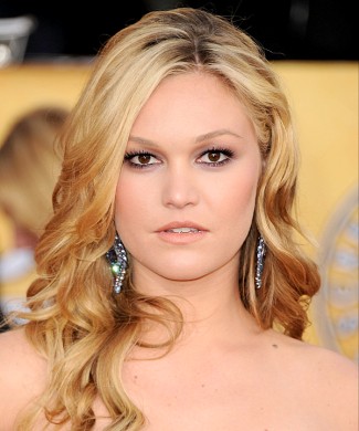 Julia Stiles photo